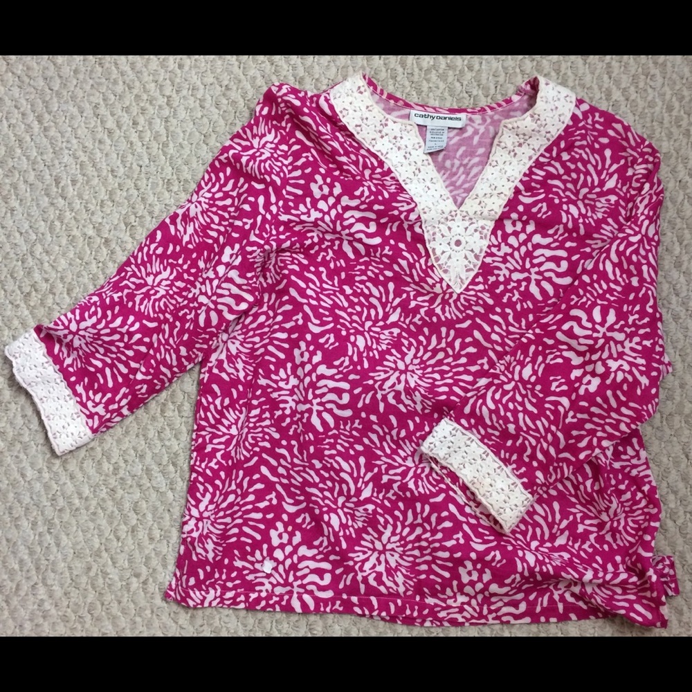 Cathy Daniels pink/white tunic with lace V neck